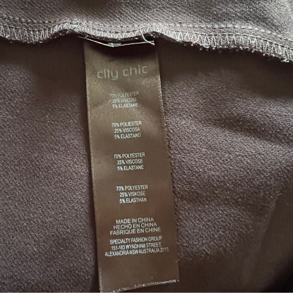 City Chic XL 22 Ruffle Sleeve Dress Plus Curvy - Picture 8 of 9